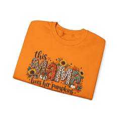 "This Mama Loves Her Pumpkins" Unisex Heavy Blend™ Crewneck Sweatshirt