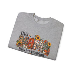 "This Mama Loves Her Pumpkins" Unisex Heavy Blend™ Crewneck Sweatshirt