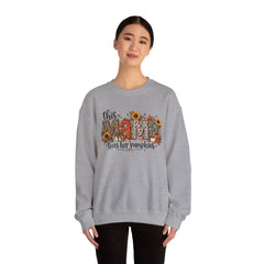 "This Mama Loves Her Pumpkins" Unisex Heavy Blend™ Crewneck Sweatshirt