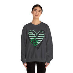 St. Patrick's Day Heart Sweatshirt - Unisex Heavy Blend Crewneck