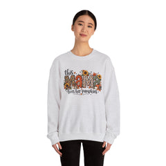 "This Mama Loves Her Pumpkins" Unisex Heavy Blend™ Crewneck Sweatshirt