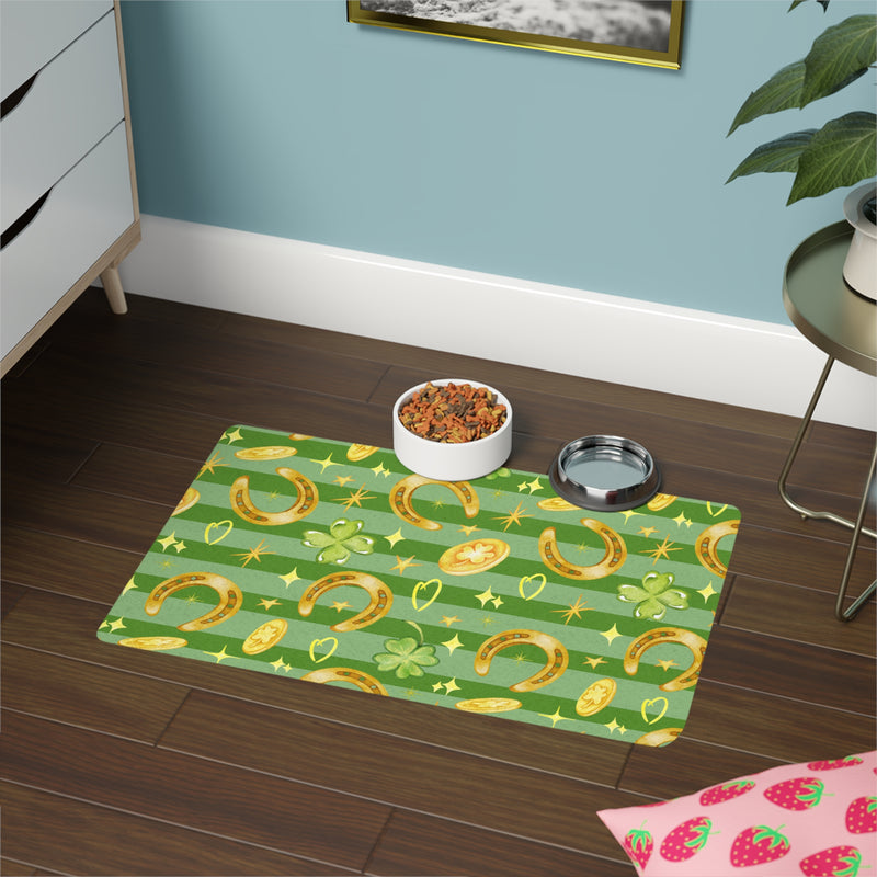St. Patrick's Day Pet Food Mat - 12x18 Green Design with Horseshoes & Shamrocks
