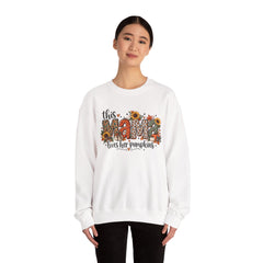 "This Mama Loves Her Pumpkins" Unisex Heavy Blend™ Crewneck Sweatshirt