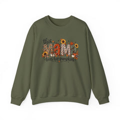 "This Mama Loves Her Pumpkins" Unisex Heavy Blend™ Crewneck Sweatshirt