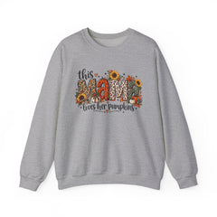 "This Mama Loves Her Pumpkins" Unisex Heavy Blend™ Crewneck Sweatshirt