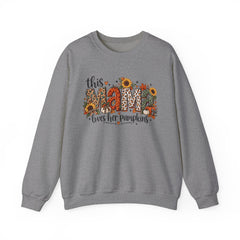 "This Mama Loves Her Pumpkins" Unisex Heavy Blend™ Crewneck Sweatshirt